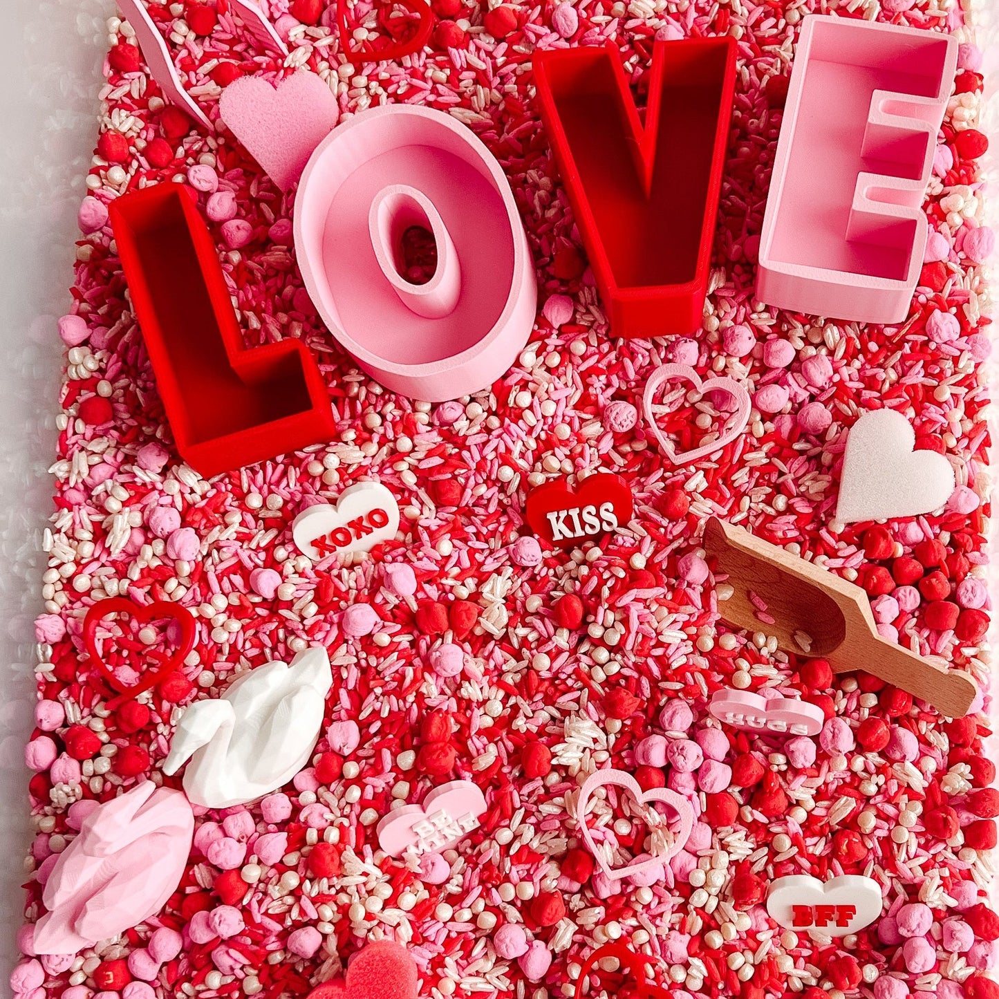 Hearts & Hugs Sensory Kit - Base + Bits & Bobs (No Bin)